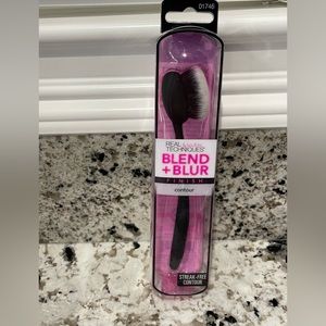 REAL Techniques blend and blur finish contour brush NWT